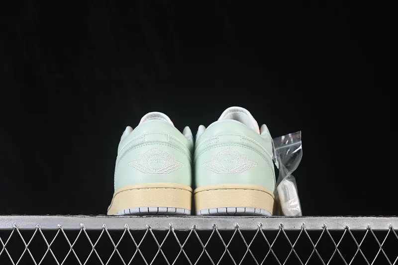 All categories Air Jordan Jordan series basketball shoes Air Jordan 1 Low Air Jordan 1 Low AJ1 Joe 1 light blue color matching low-top cultural casual sneakers DC0774-108